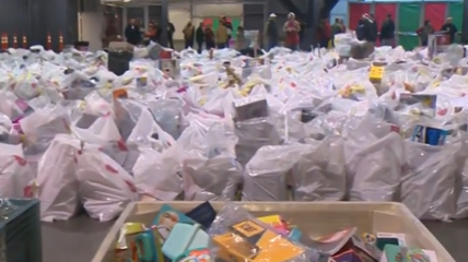 salvation army angel tree delivers 20 000 toys to nearly 5 000 sacramento children 694449716b123
