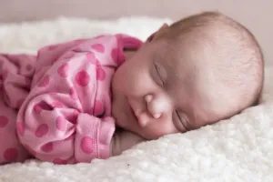 सपने में शेर से बचना: क्या यह संकेत है या सिर्फ एक स्वप्न?