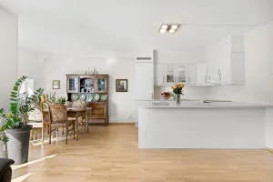 Flip or Hold? A Comprehensive Look at House Flipping in 2023