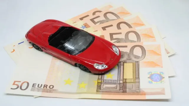 From Electric Vehicles to Eco-Friendly Modes: How Insurers Reward Sustainability with Discounts