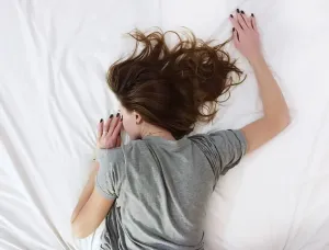 सपने में सूखा आटा देखना: क्या यह संकेत है आपके जीवन में बदलाव का?